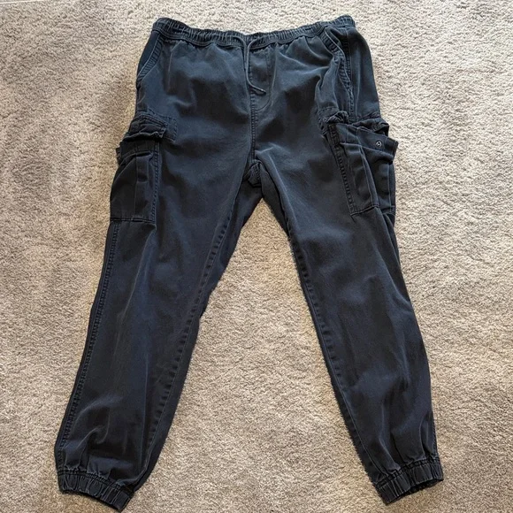 Aeropostale Black Cargo Pants for Men - Picture 1 of 5